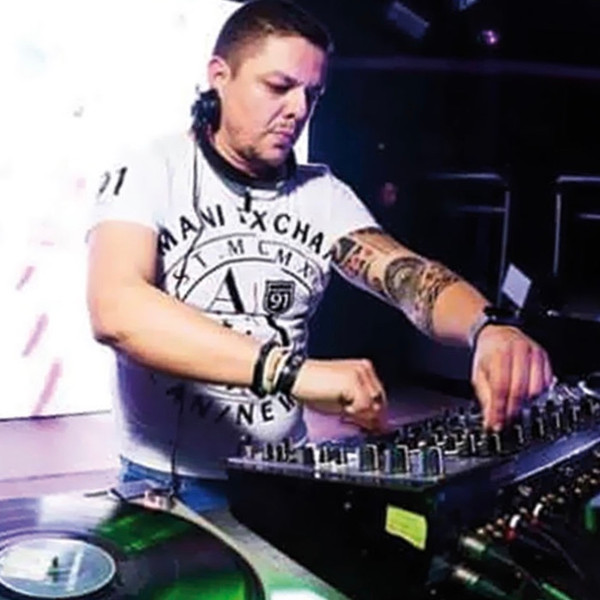 DJ Carlos